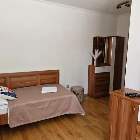 Senyői Couette-café 3*